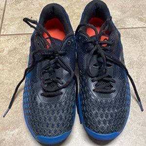 HEAD tennis sho s for men, size 10!